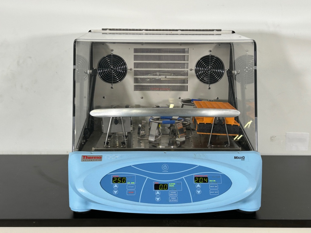 Image of Thermo Scientific MaxQ 4000 Incubator Shaker